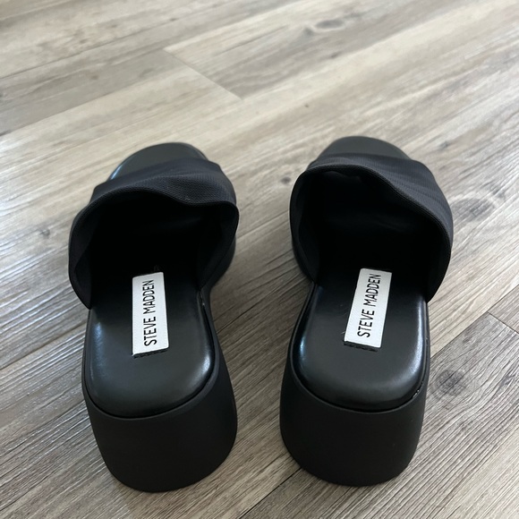 Steve Madden - Picture 6 of 8